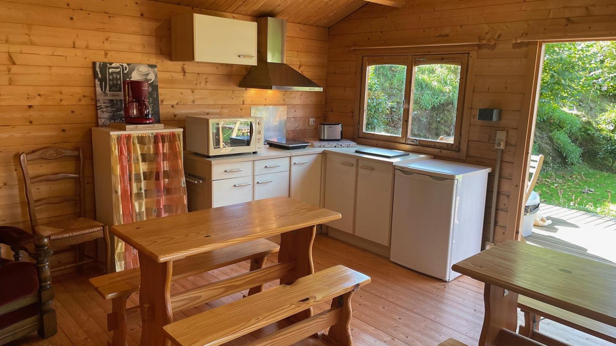 Chambres D'Hotes Les Tilleuls Poullaouen Exteriör bild