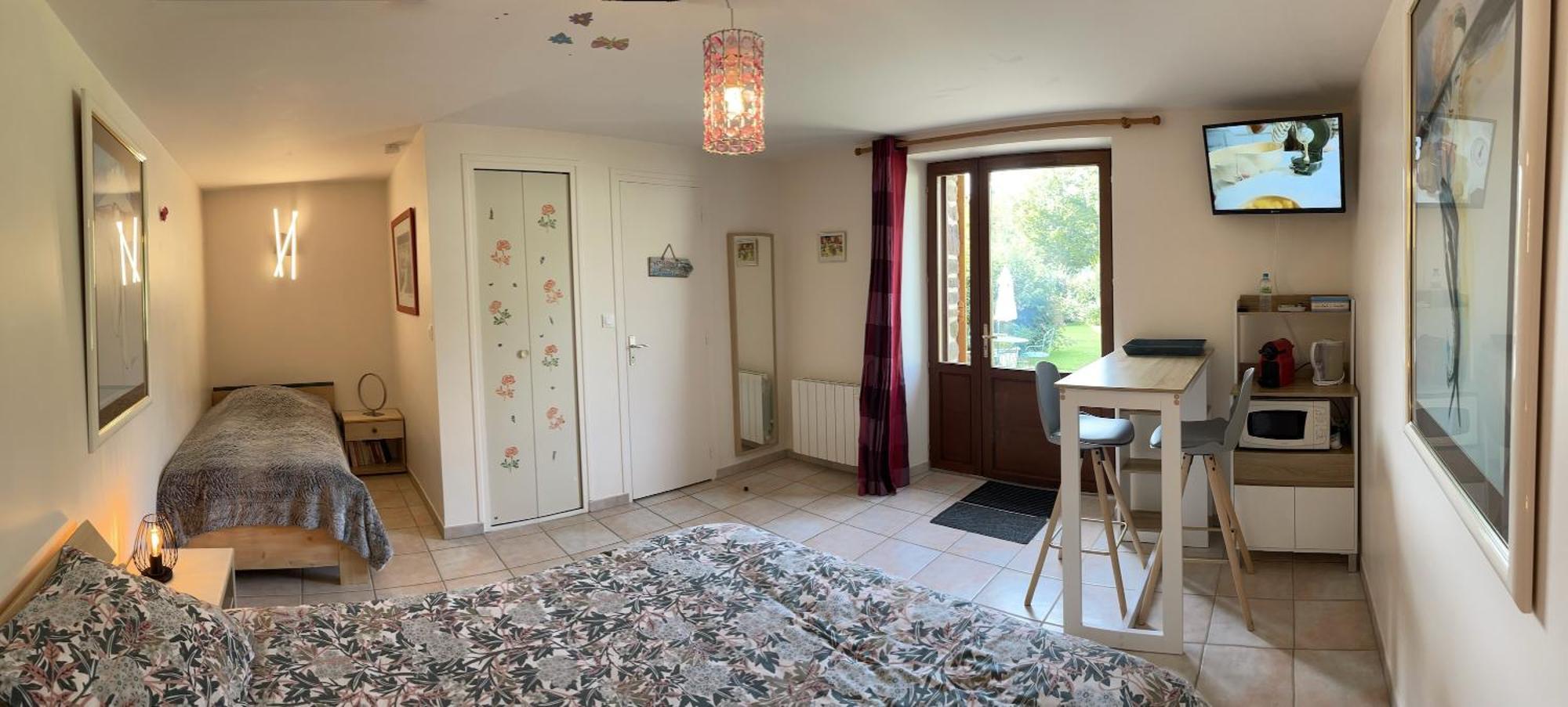 Chambres D'Hotes Les Tilleuls Poullaouen Exteriör bild