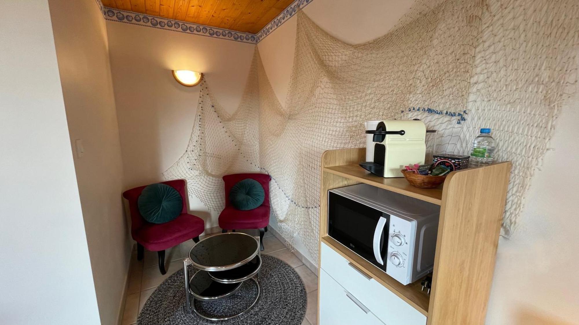 Chambres D'Hotes Les Tilleuls Poullaouen Exteriör bild