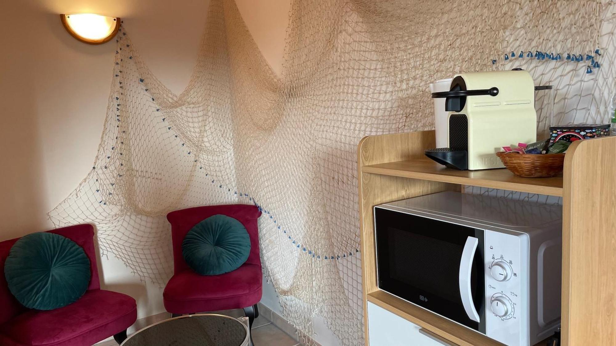 Chambres D'Hotes Les Tilleuls Poullaouen Exteriör bild