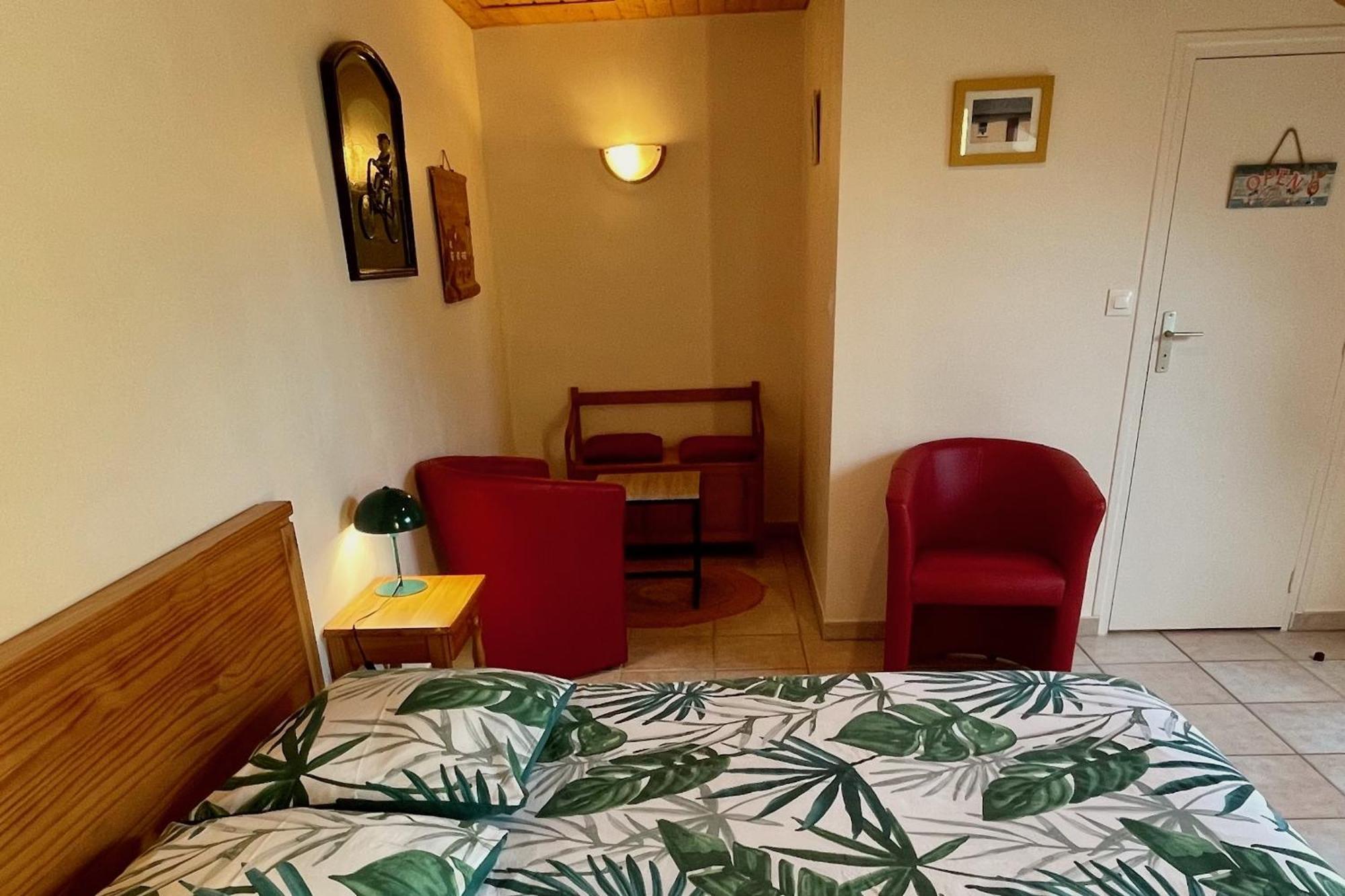 Chambres D'Hotes Les Tilleuls Poullaouen Exteriör bild