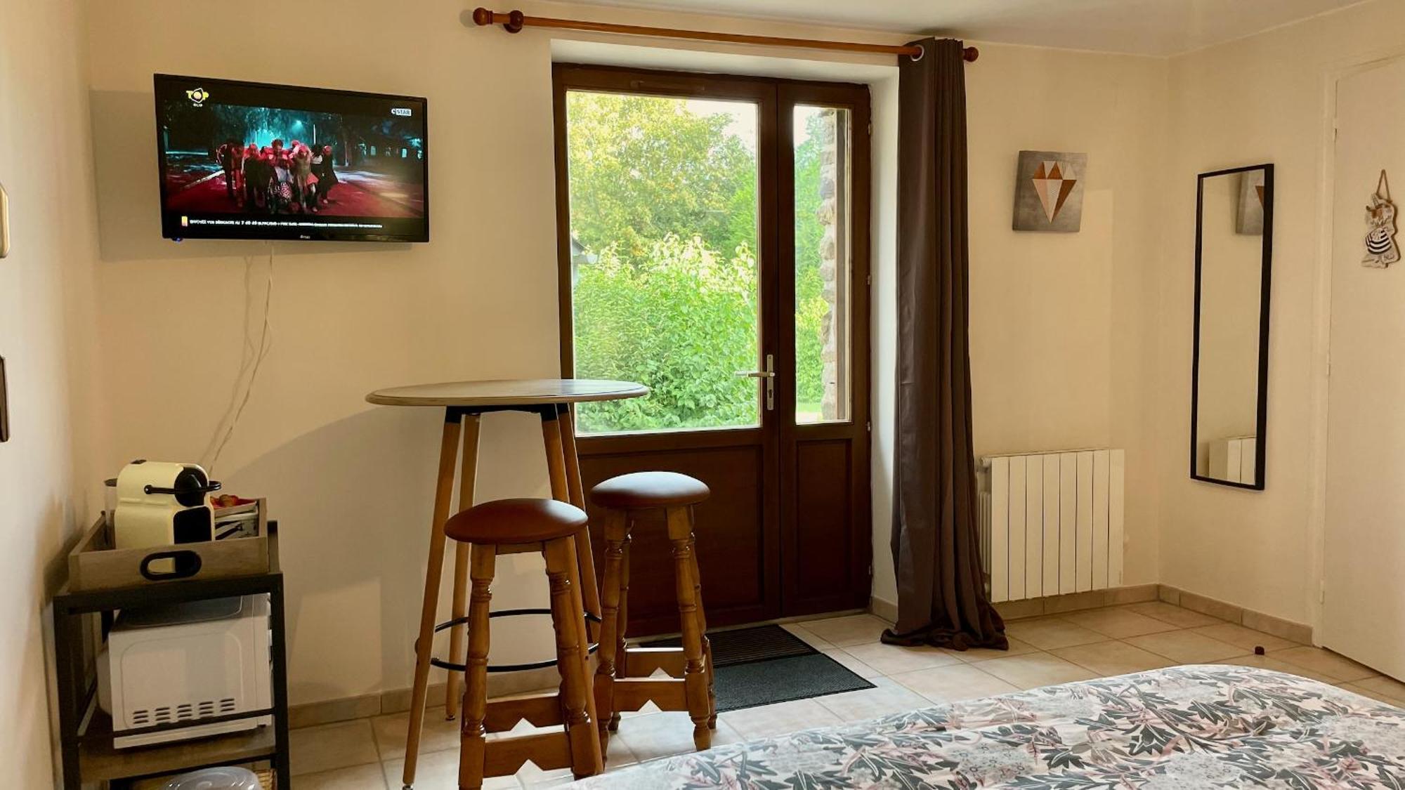 Chambres D'Hotes Les Tilleuls Poullaouen Exteriör bild
